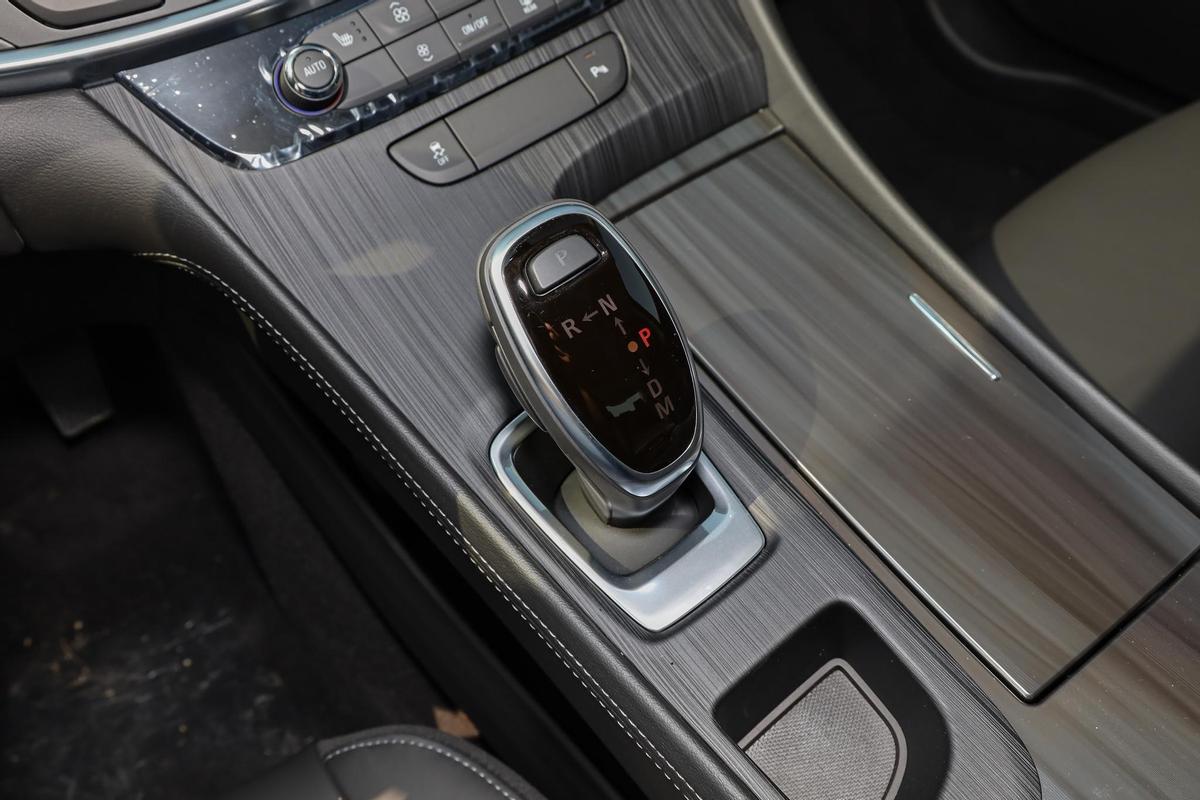 君越at变速箱锁挡原因,18款君越变速箱p挡无法解除