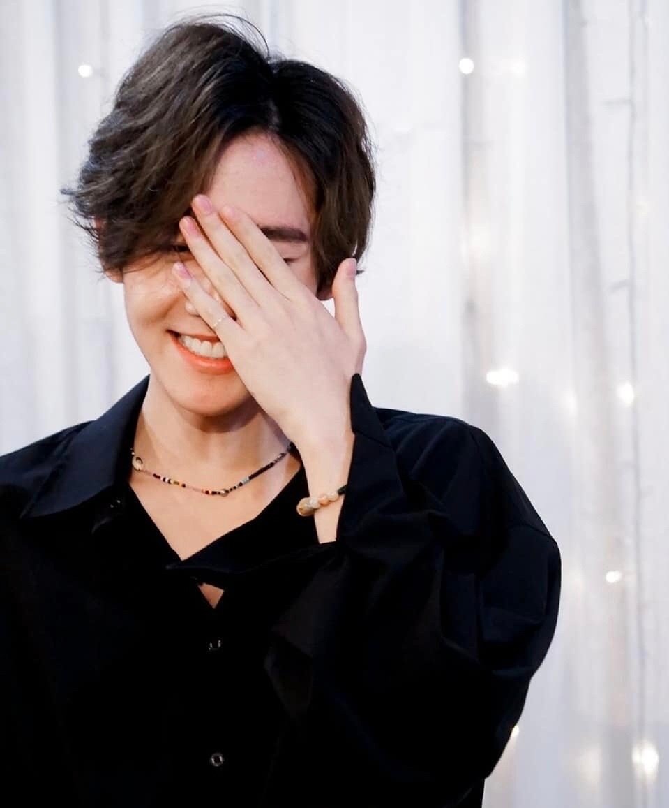 他泰让人一眼万年的外观:妞的鼻尖痣泡芙的笑眼文总的手