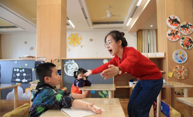 孩子上幼儿园都有哪些不适应,小孩上幼儿园不适应是什么症状