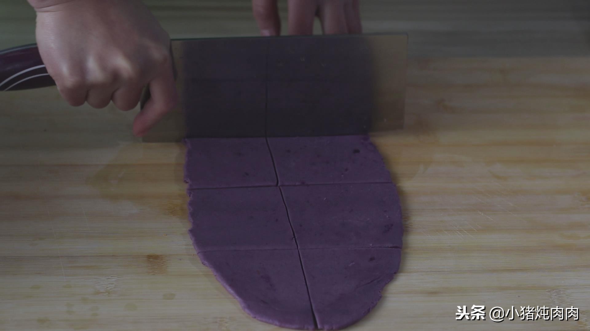 紫薯的神仙吃法简单又好吃,紫薯还能这样做外酥内软香甜可口