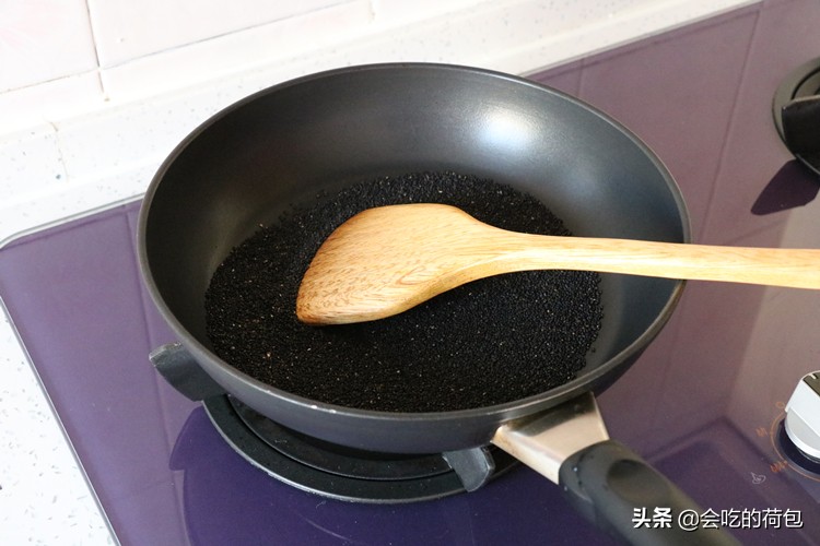 奶奶最爱的黑芝麻养生吃法,黑芝麻简单吃法宝宝