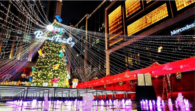 为了让你过好圣诞，他们把全世界搬进了购物中心