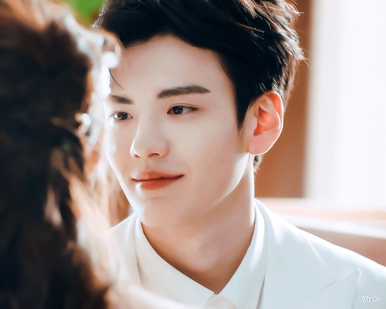 张雪迎毕雯珺墨白路透氛围感,张雪迎毕雯珺墨白免费在哪儿看