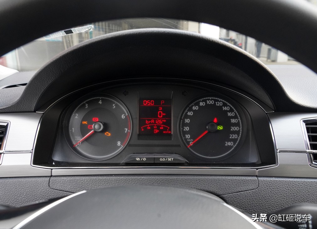 省油耐用的家用车大众桑塔纳,省油桑塔纳2012款