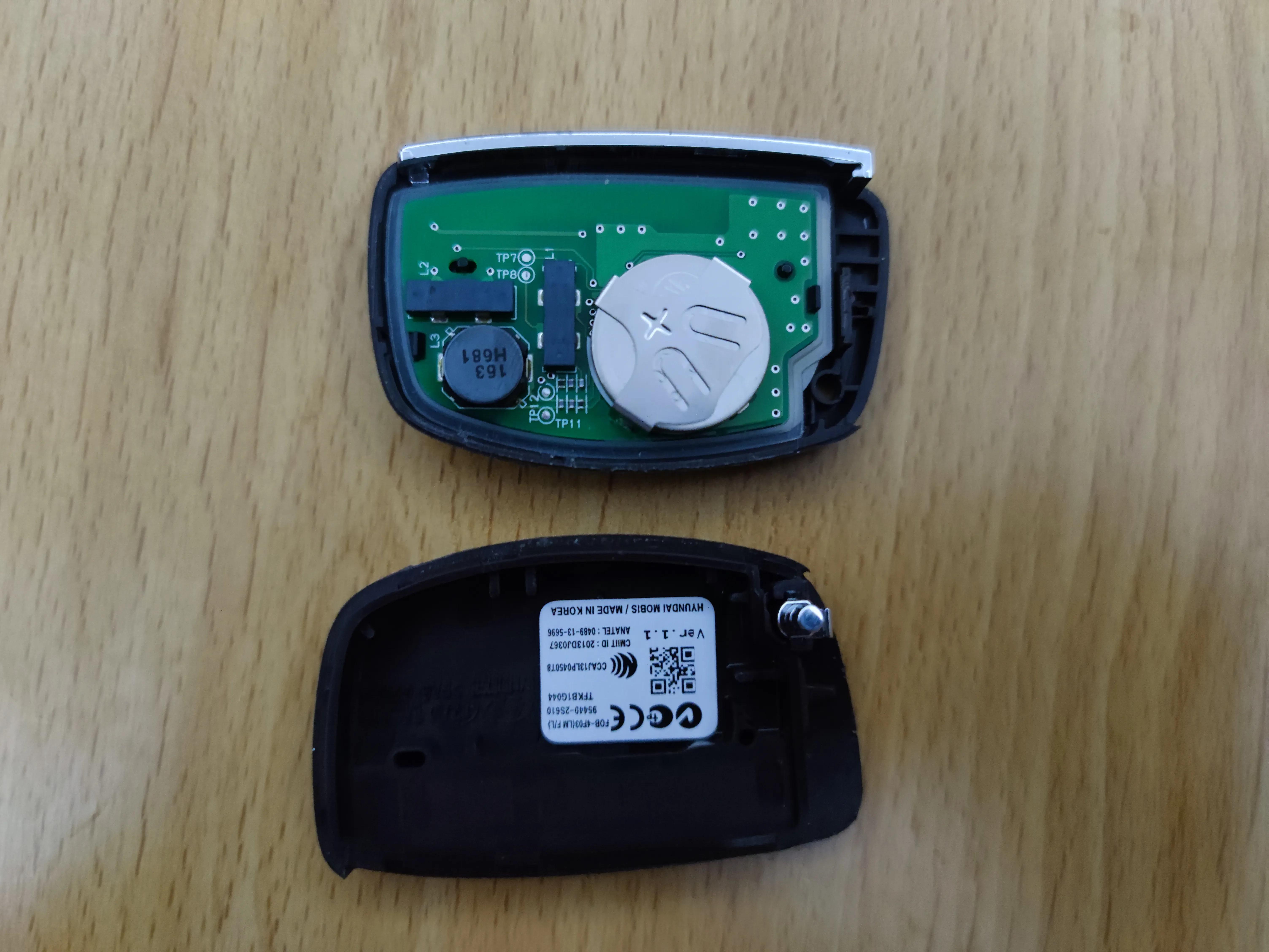 现代ix35遥控钥匙怎么换电池,现代ix35遥控钥匙电池更换