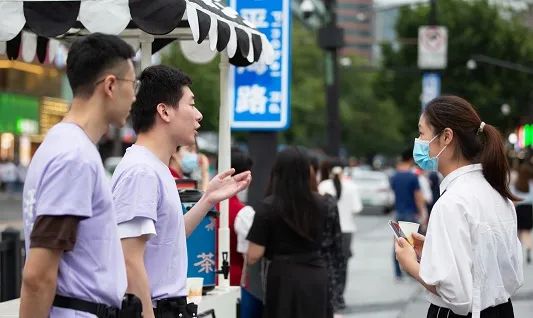 银泰客服岗是干嘛的,银泰百货客服岗靠谱么