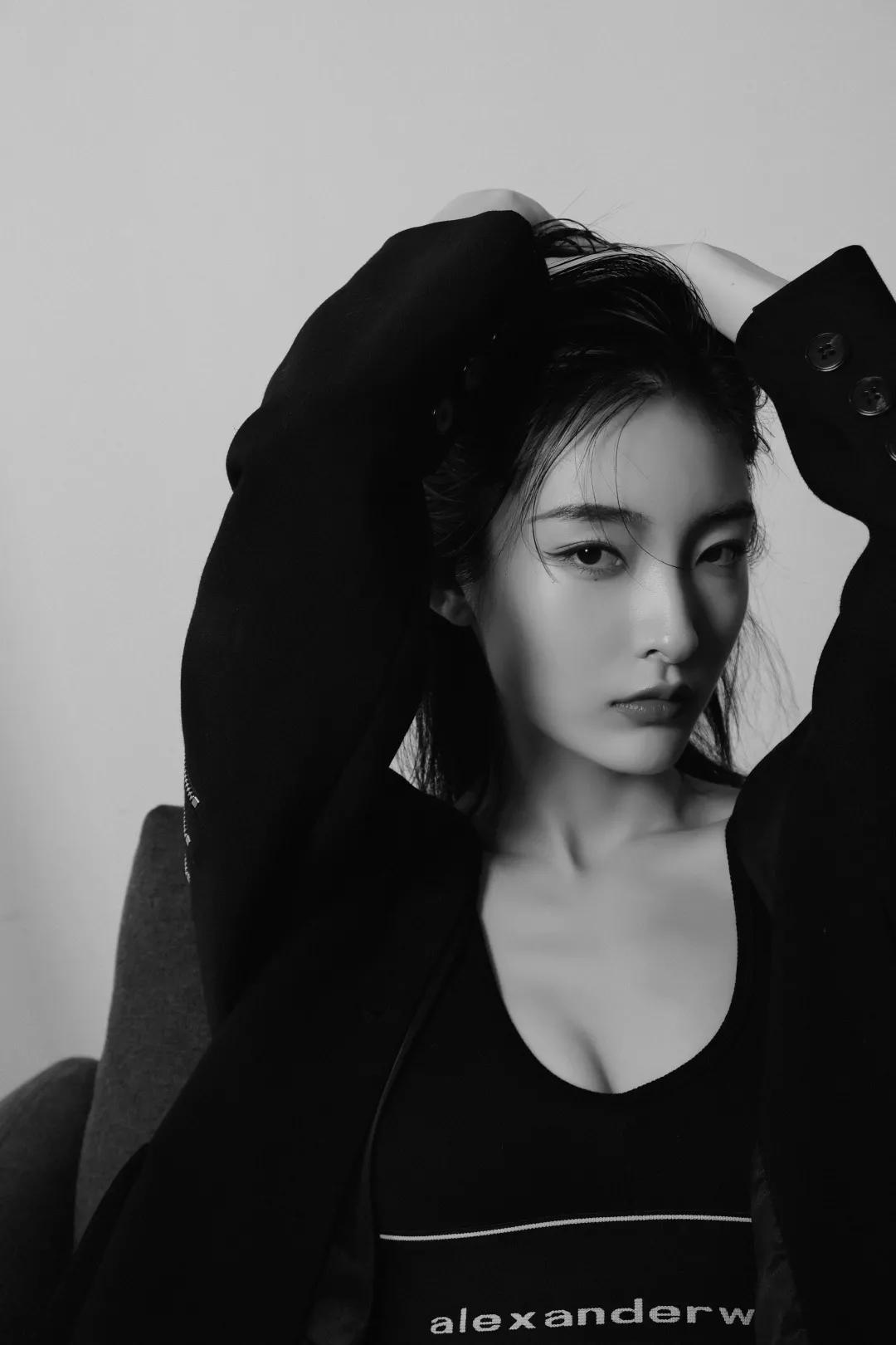 你明明长得很美为什么合照不好看,你明明长得好看为什么就是不上镜