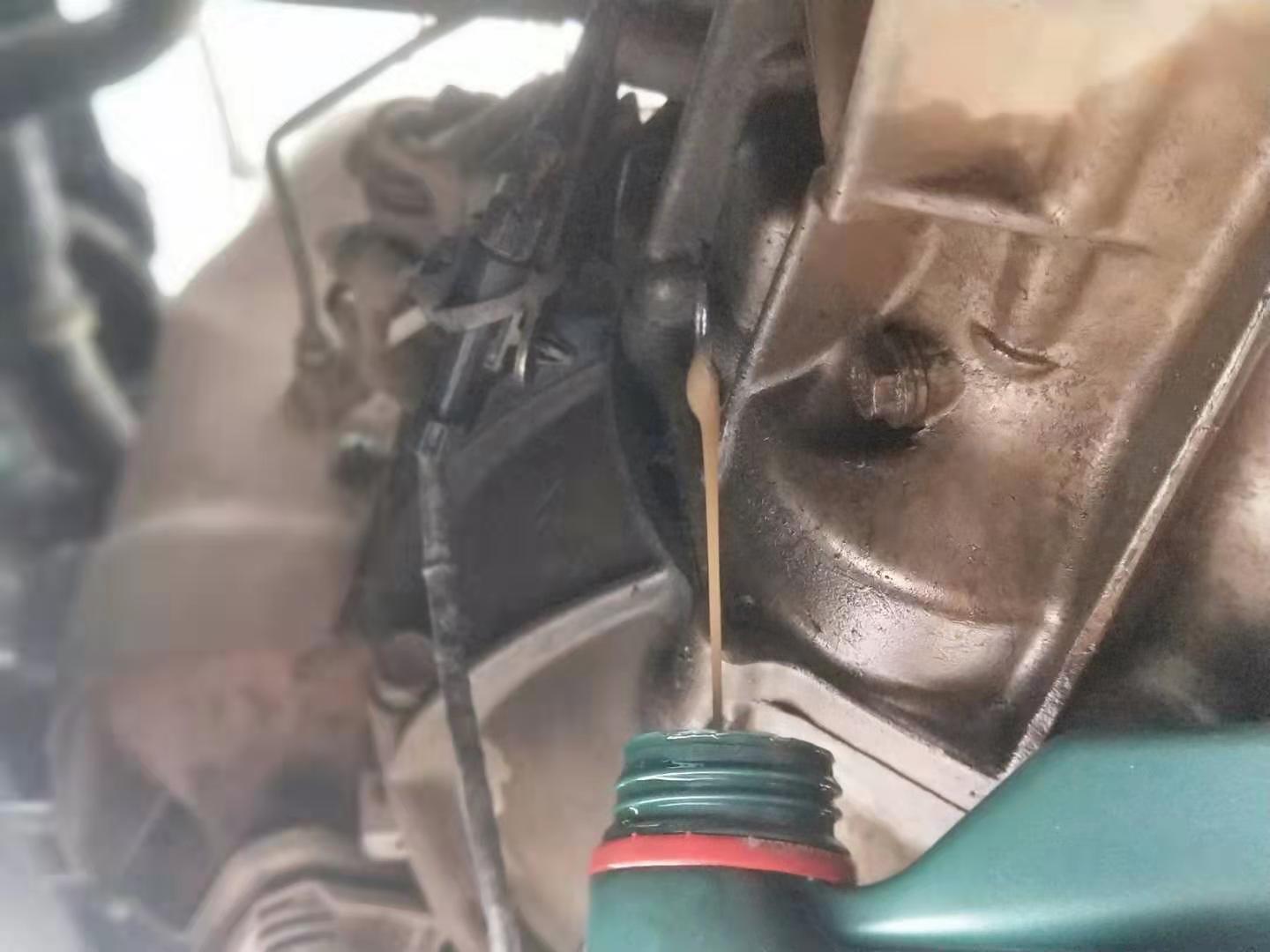 胖哥汽车凹陷修复,胖哥维修汽车