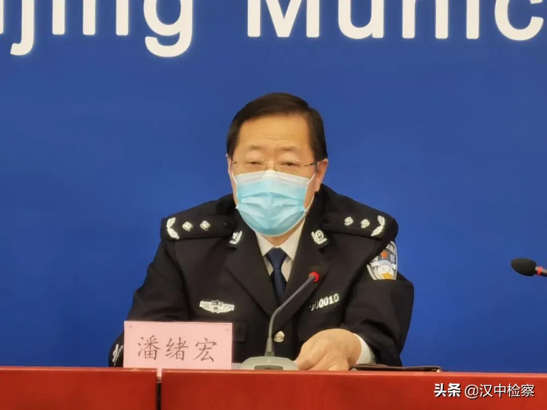 两男子连续往返疫情严重国家“代购”，拘10日！