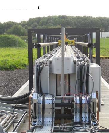 燃气弹射器与蒸汽弹射器,航母蒸汽弹射与电磁弹射比较