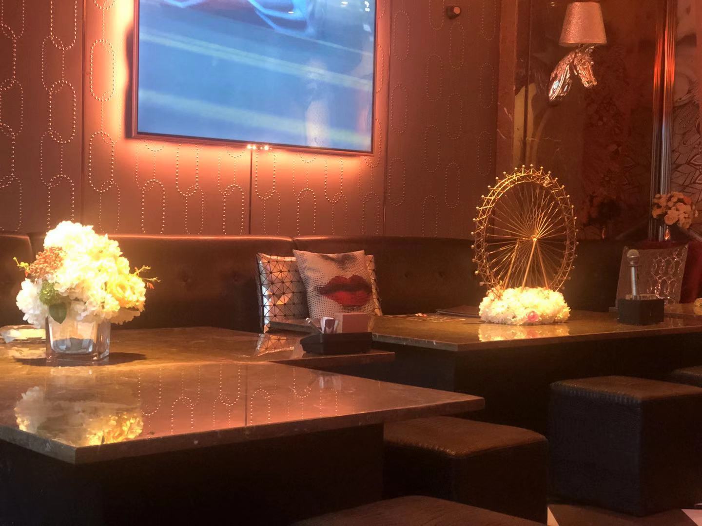 郑州又一处好去处,一边吃饭一边唱,新都会台北纯K等你来嗨