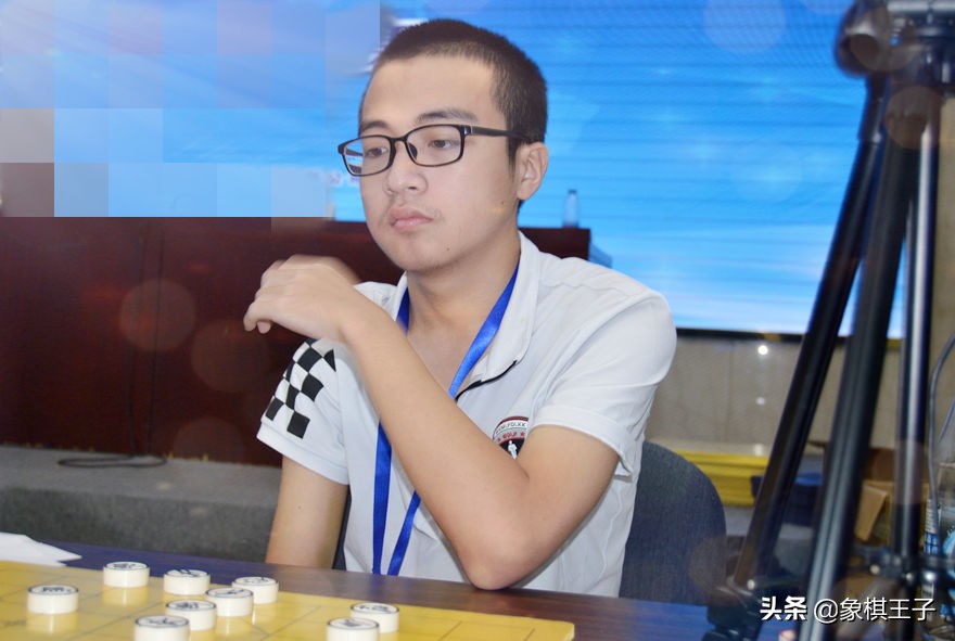 天才少年震惊棋坛,天才少年棋坛大赛