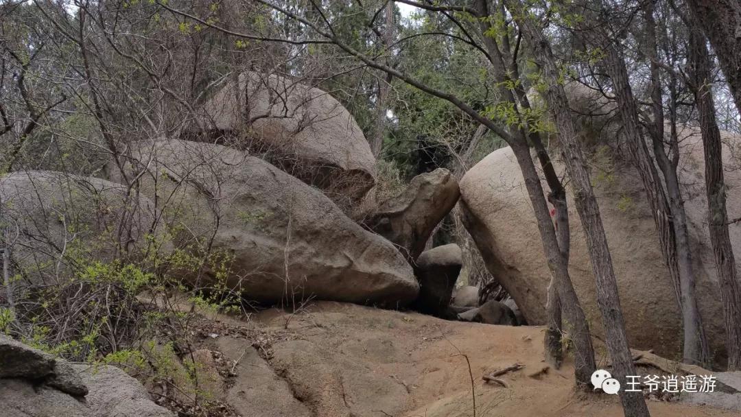 邹城峄山石头怎么形成的,峄山的石头是怎么形成