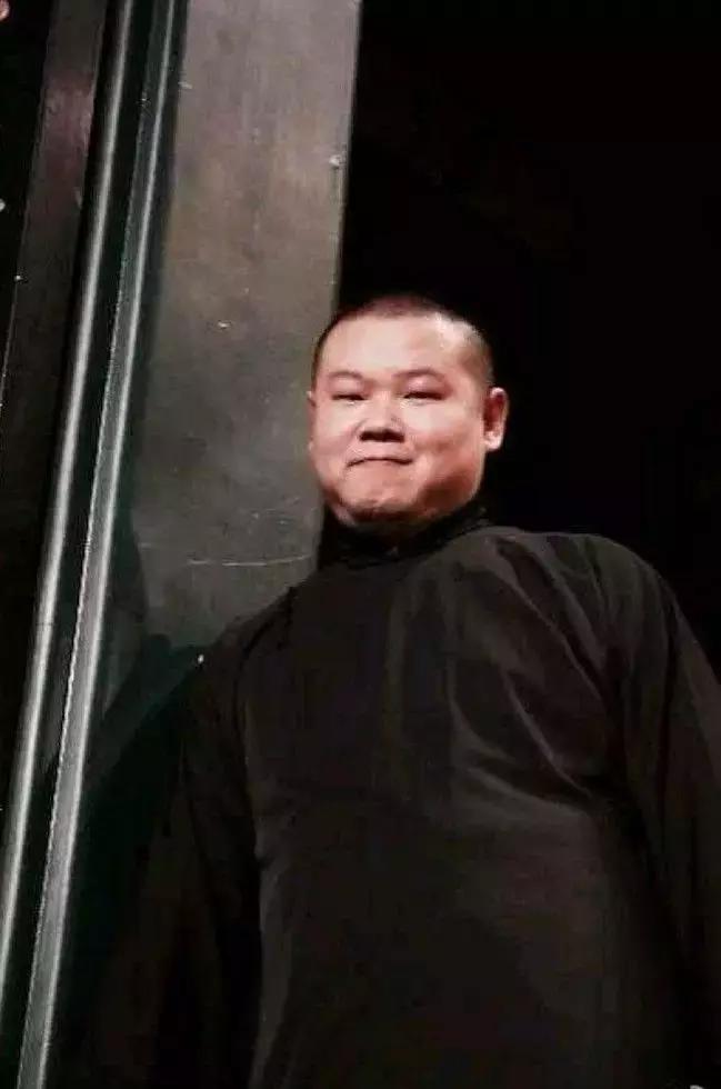 郭德纲岳云鹏在同龄人中成就,岳云鹏连续13年为郭德纲庆生