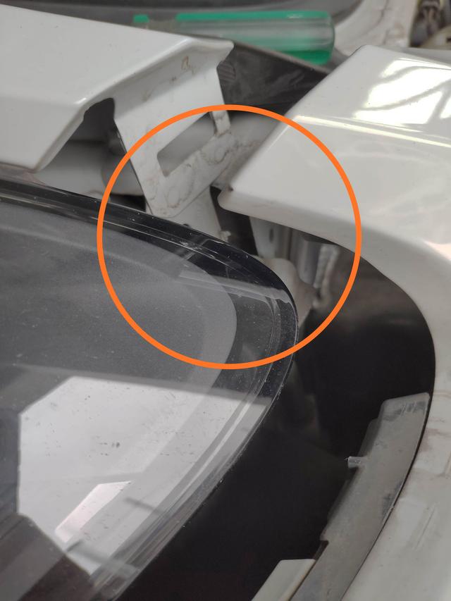 保时捷博克斯特拆前保险杠,保时捷博克斯特前保险杠怎么拆