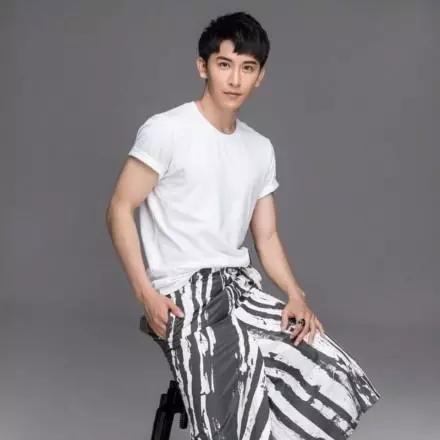 陈翔现身,为什么说陈翔和李炜是2010快男