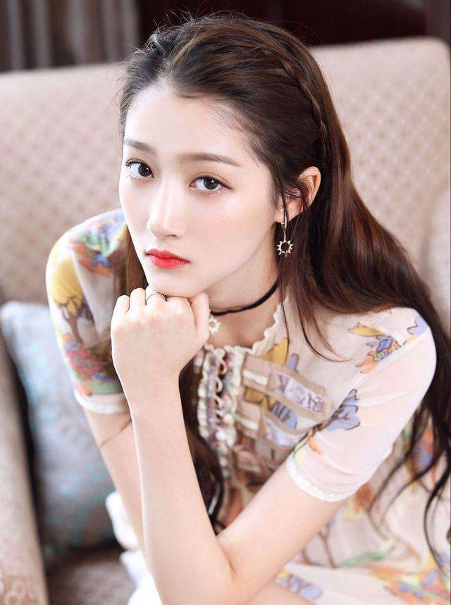 张予曦和张馨予对比照,张予曦张馨予身高对比