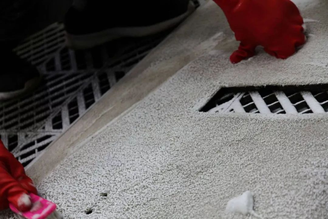 老车翻新：15年后的邂逅，普拉多LC120旧车换新颜，满血复活。