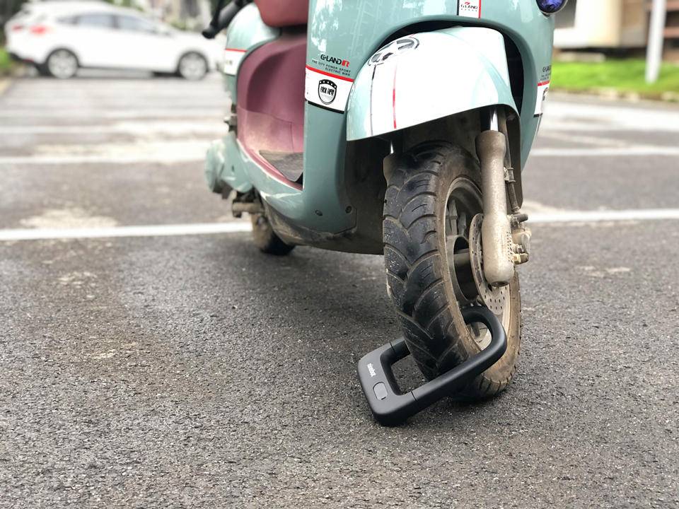 小米生态链新品指纹U型锁，0.5秒极速开锁，电动车也能无钥匙进入