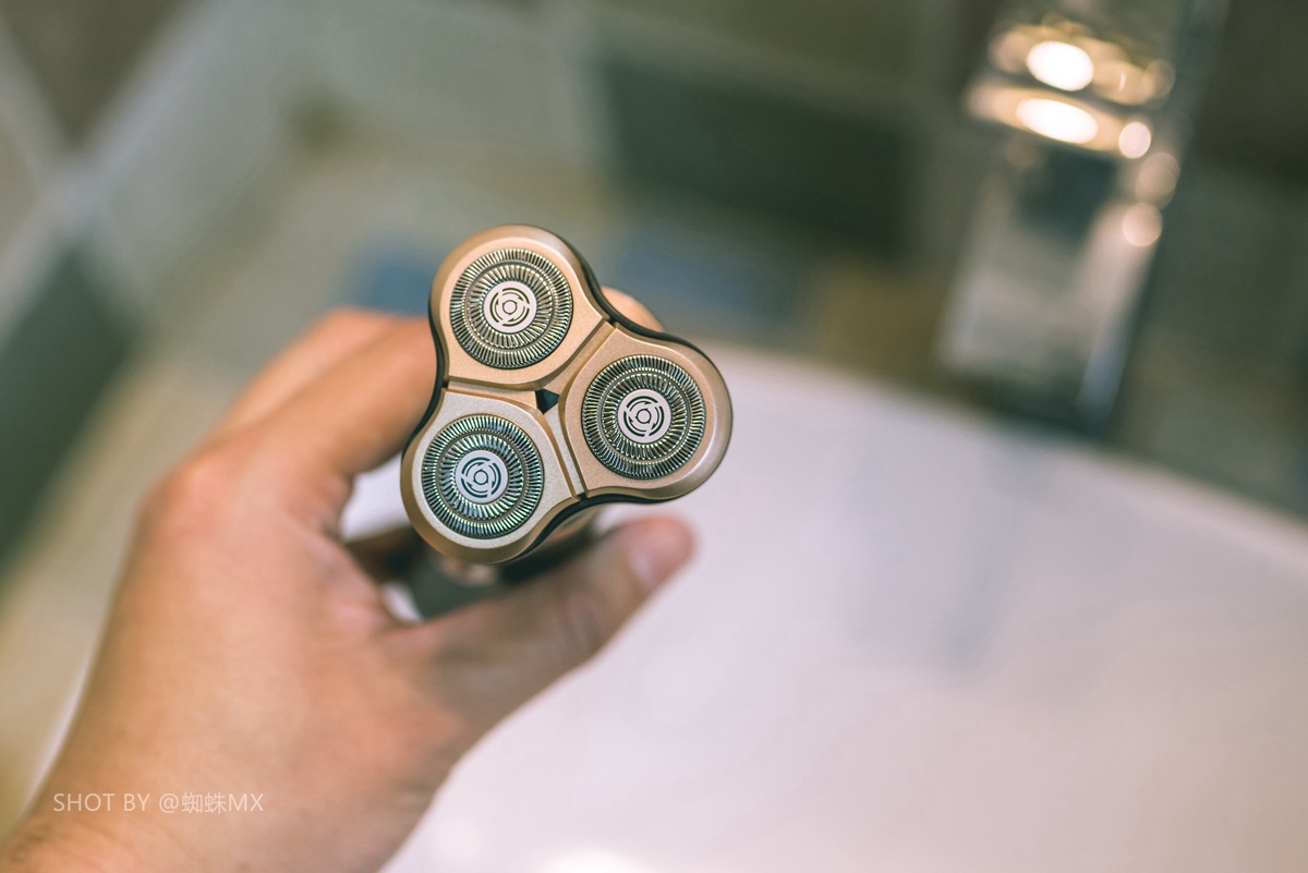 凌朗s3剃须刀使用说明,素士凌朗s3剃须刀如何使用