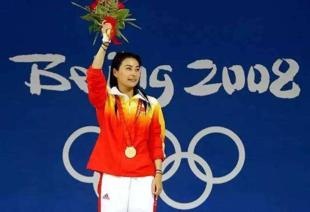 霍震霆首谈郭晶晶对外温柔贤惠,香港人对郭晶晶评价霍震霆