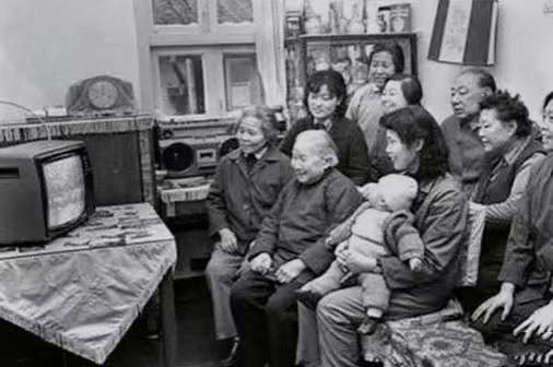 消失的长虹:昔日彩电霸主,如今彻底掉队,是谁葬送了它?