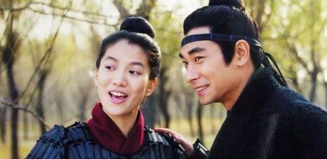 港风时代袁咏仪颜值巅峰,港星女神合照袁咏仪