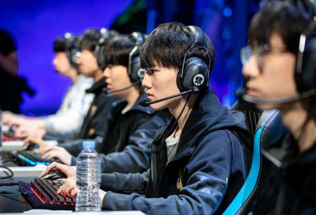 rng和ig的团战集锦,rng伙食有多好