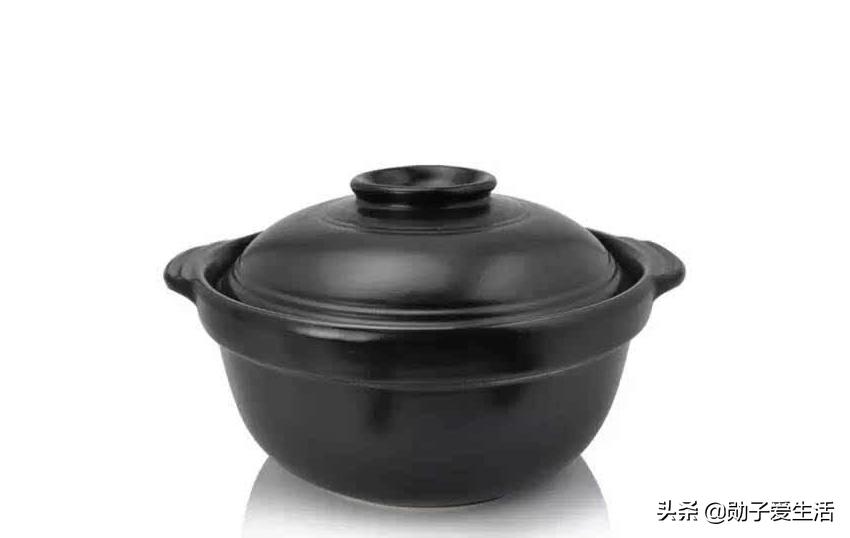 勋子:洗米水直接倒掉很可惜，巧妙的利用起来能省不少钱