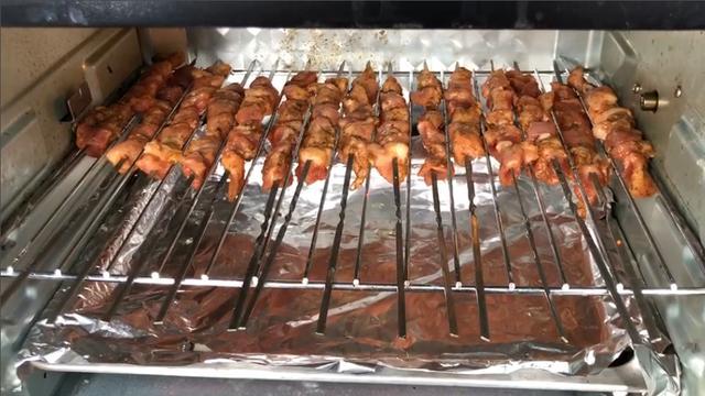 烧烤摊上的烤肉串为啥好吃?秘诀全在腌制上,配方做法详细告诉你