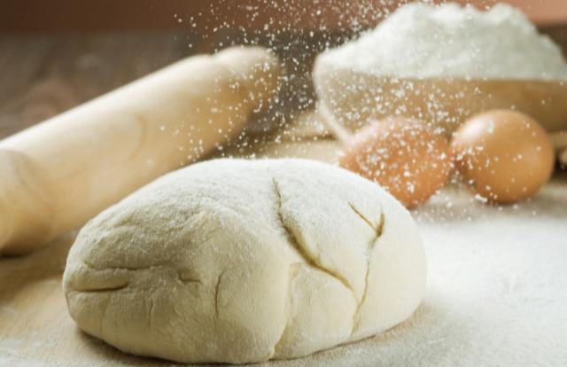 面粉怎么选，是不是越“精白”越好呢？面粉还有这么大的用处呢！