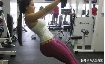 臀部无力原来是这个因素？健身大师教你改善臀部无力的问题