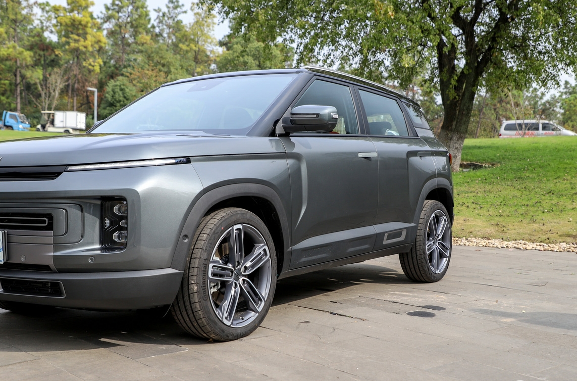 吉利果然没有食言，小路虎来袭，177Ps配智能滑行，价格还亲民