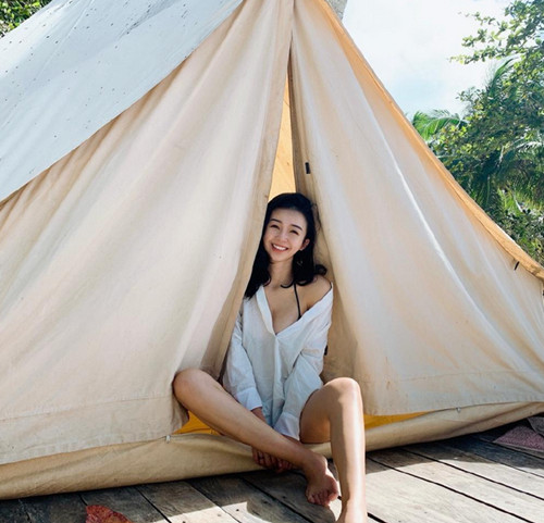 欧洲杯现场看球主播,欧洲杯直播女球迷