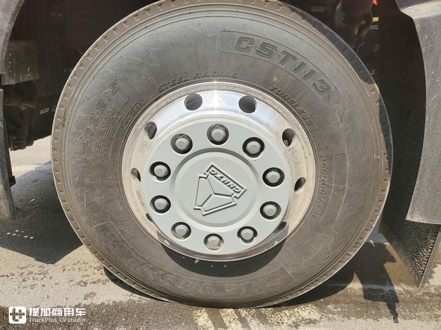 豪沃新款tx7配置,豪沃tx7290马力7.8米底盘多少钱