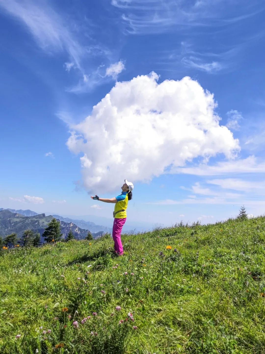 徒步穿越北驼梁完整版,穿越花海古道游记