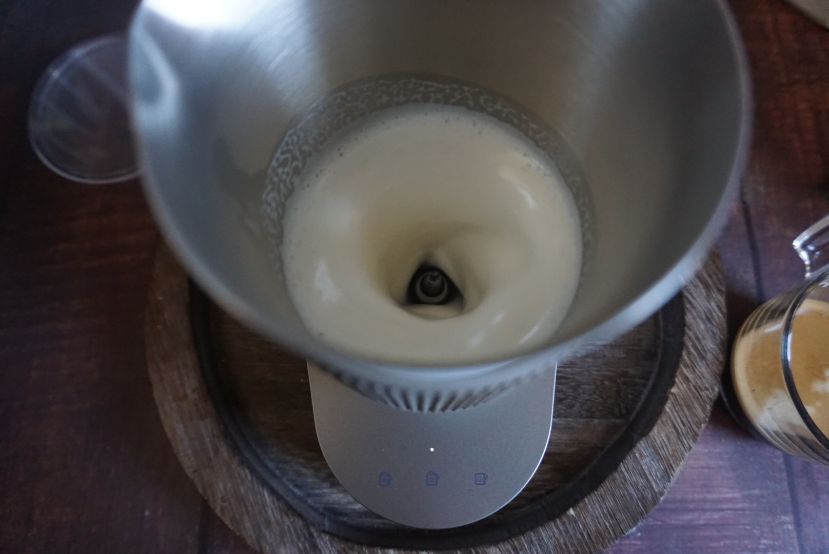 黑白淡奶红茶咖啡怎么做,cafe咖啡教程