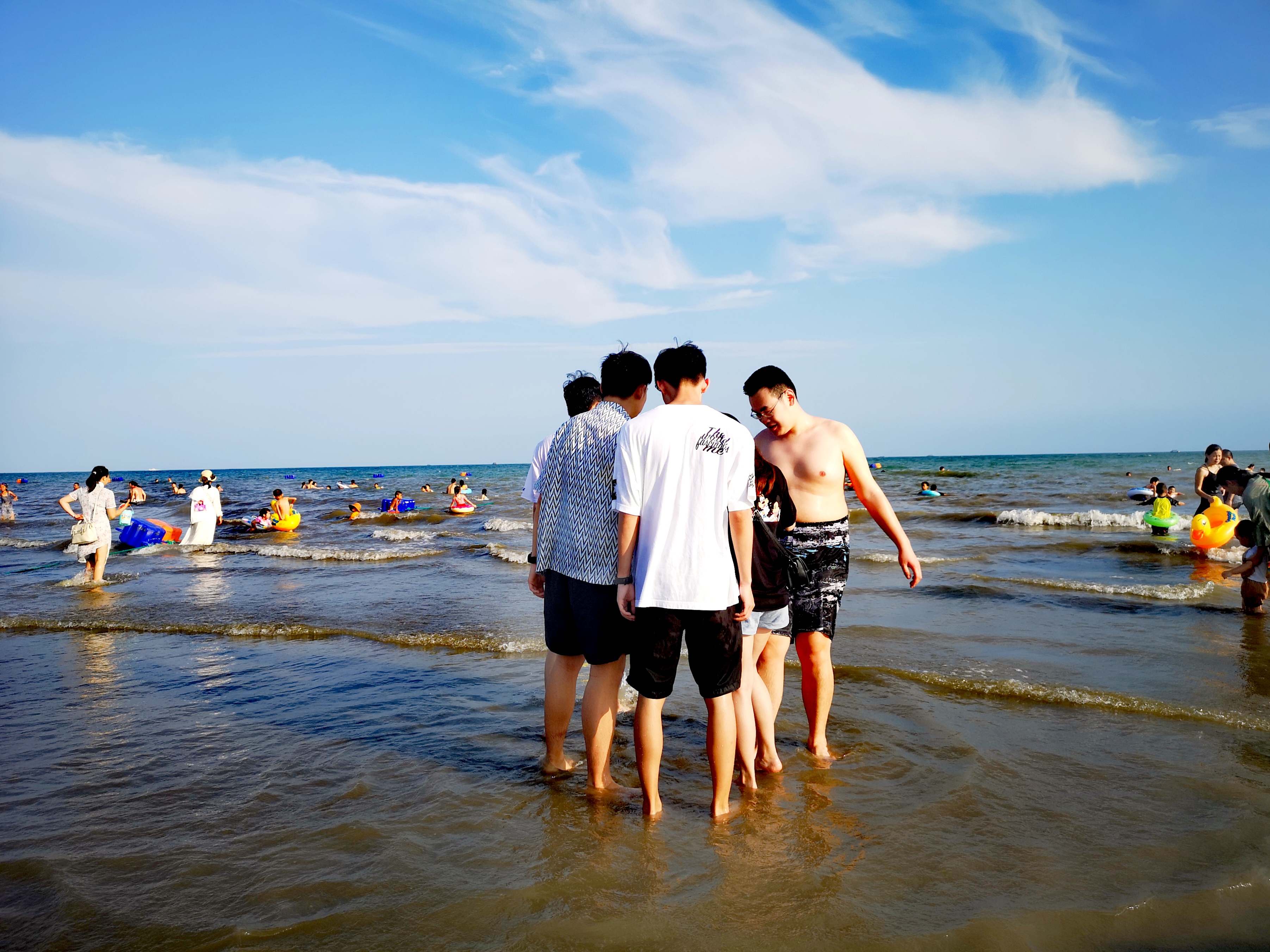 雨天东兴万尾金滩游,冬季东兴万尾金滩