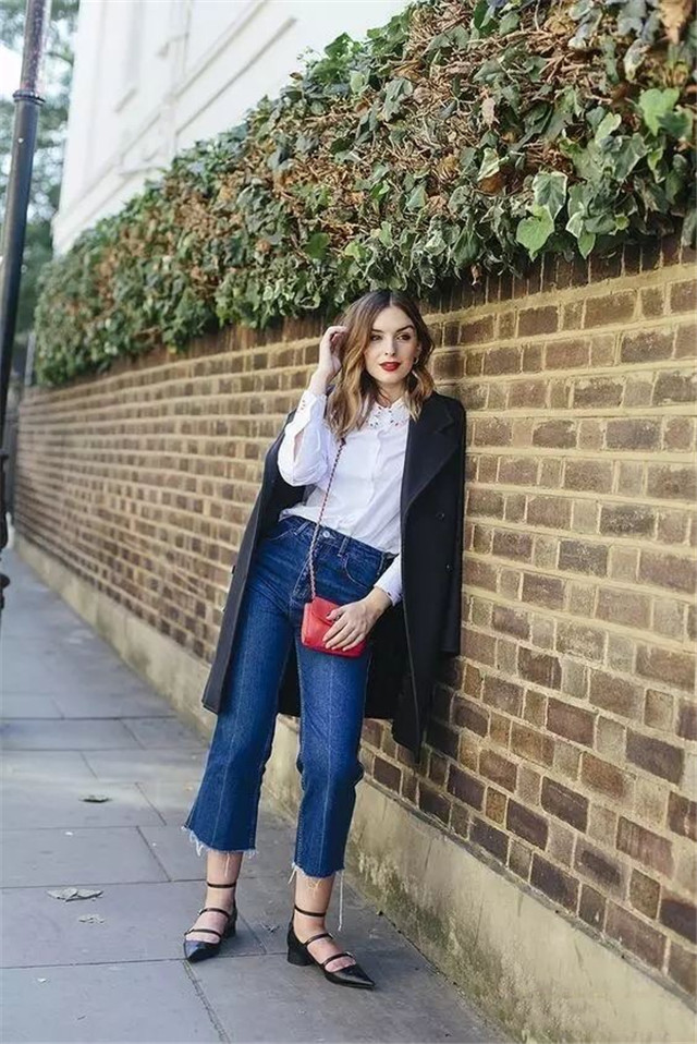 脚踝粗的女人夏天穿什么,如何穿衣显脚踝细