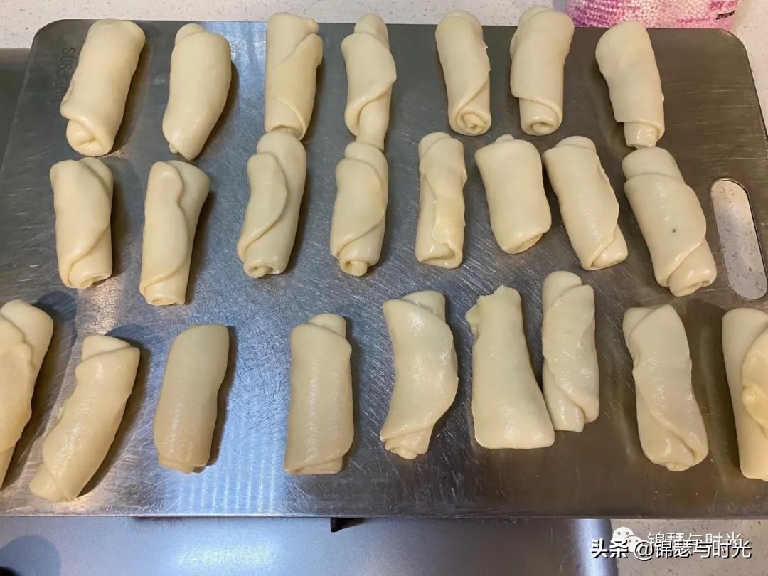 解暑点心酥皮绿豆饼,酥皮绿豆饼外酥里嫩