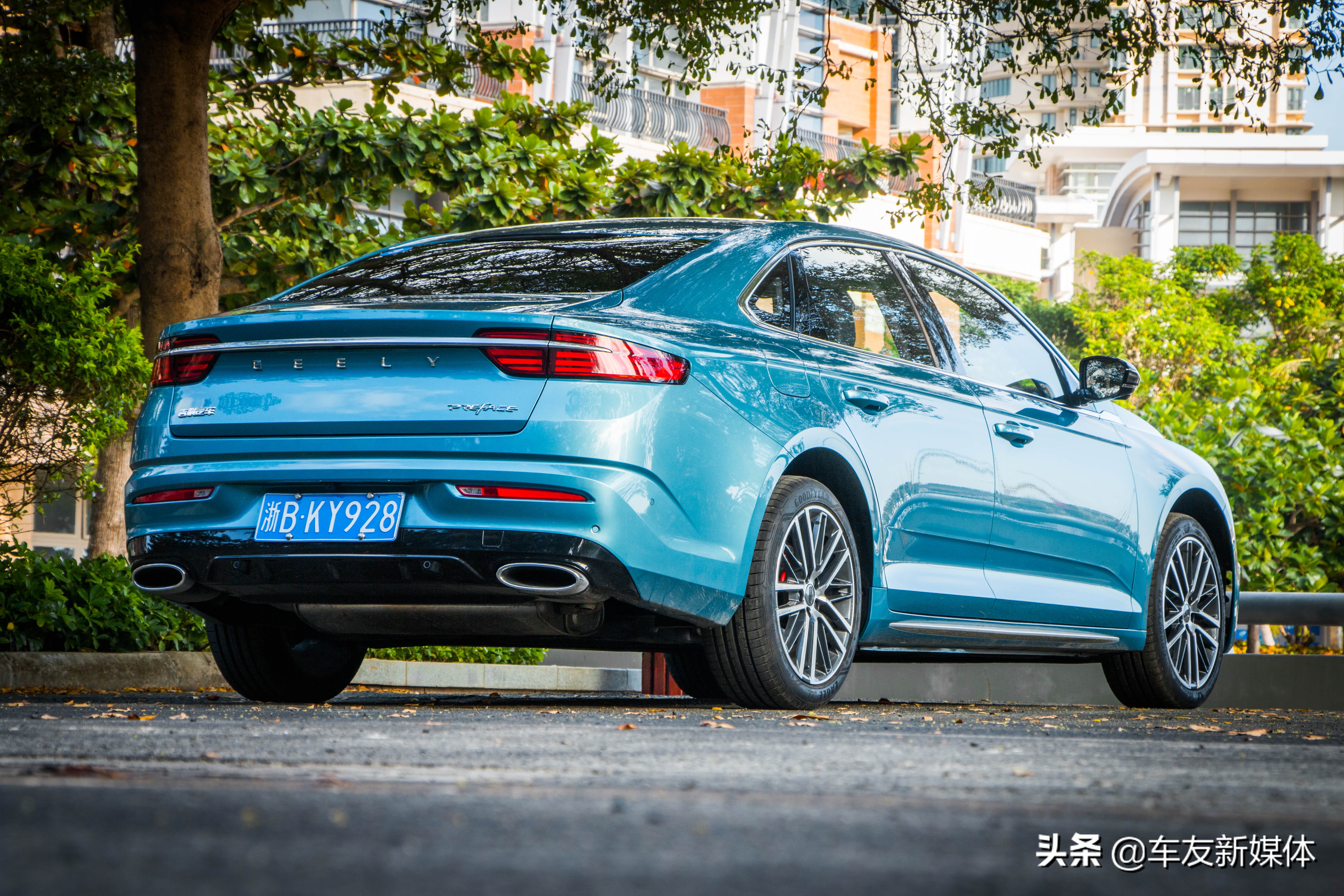 吉利星瑞时空皓月试驾第一视角,颜值才华全都要深度试驾吉利星锐