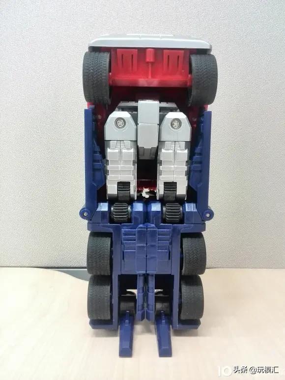 擎天柱电影版ls03玩具,03岁的玩具