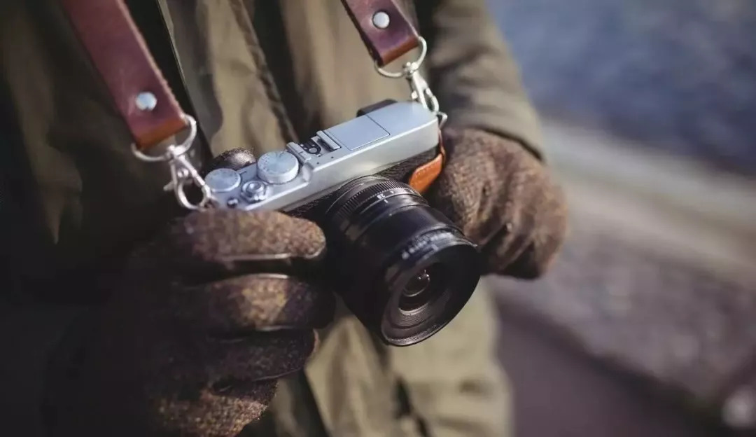 嫌弃校服，逃课打小霸王游戏机的90后老了