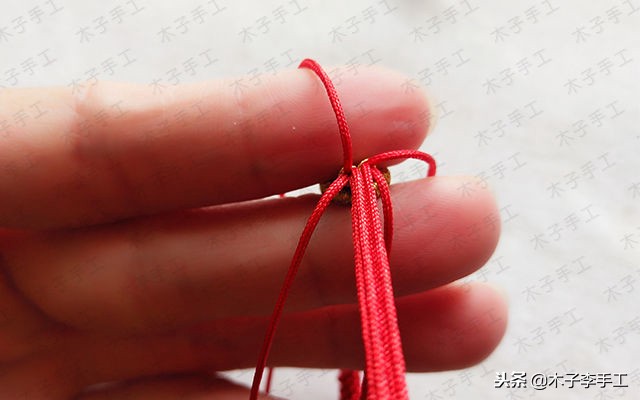 四股玉米结手链无痕收尾,玉米红石榴石手链的编法