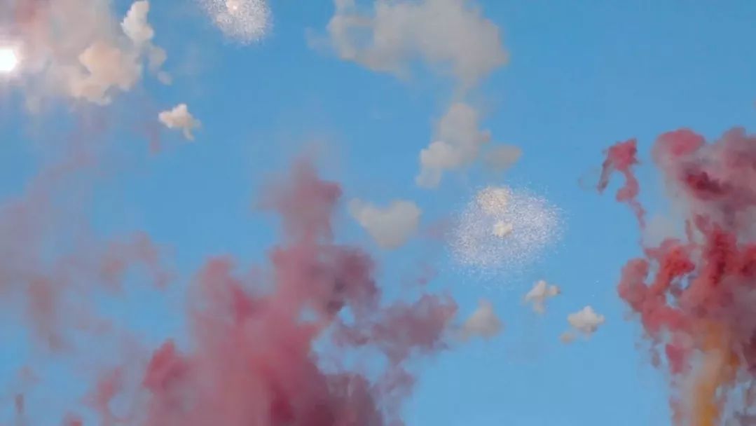 最会玩火的男人!他炸遍全世界却换来全网膜拜:美到窒息的神作