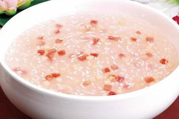 产后哺乳期饮食要慎重,比凉辣食物更“有害”的是这5种,别吃了