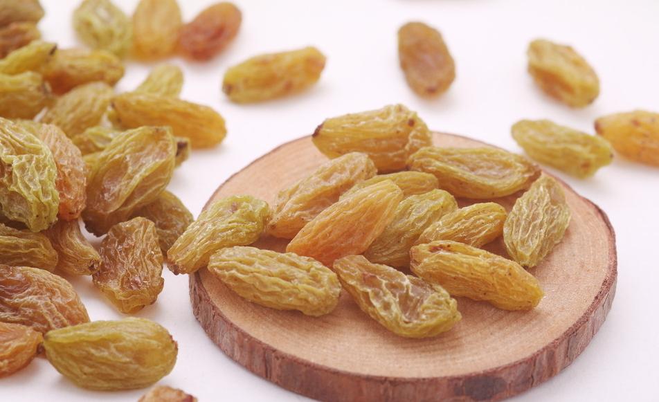 真正的黑色葡萄干,正宗的新葡萄干