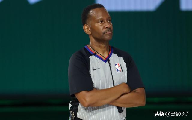 布克狂轰48分赛后采访保罗,布克赛后力挺保罗