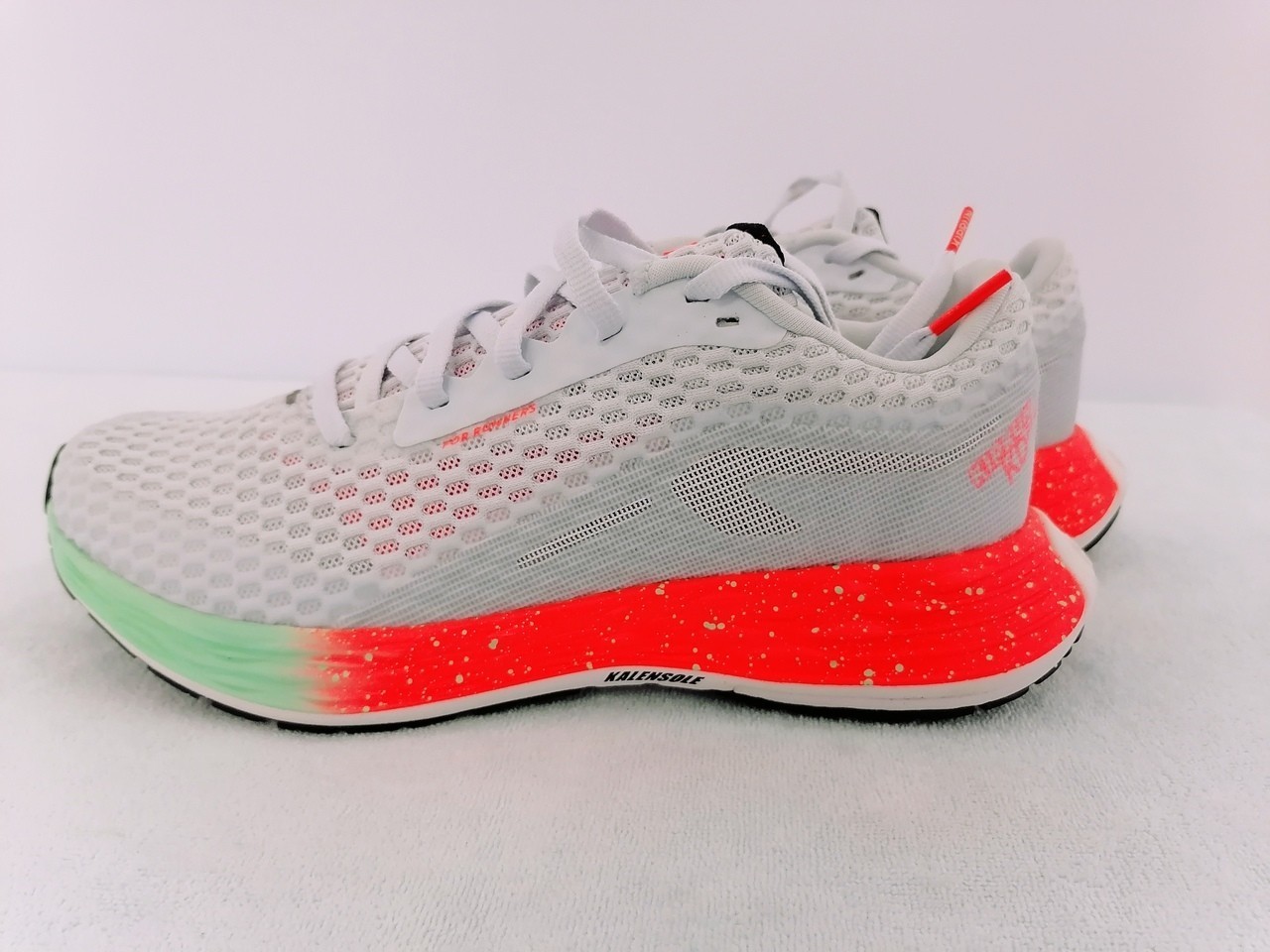 迪卡侬KDPLUS跑鞋:高颜值+高性价