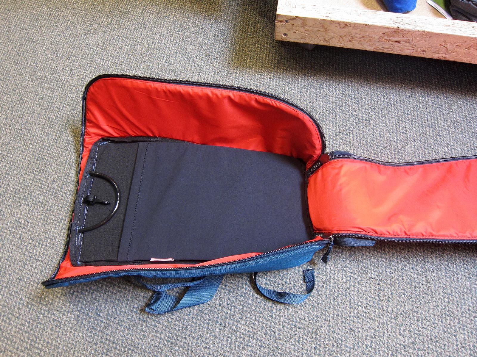 始祖鸟和猛犸象硬壳怎么选,arcteryx始祖鸟真假对比